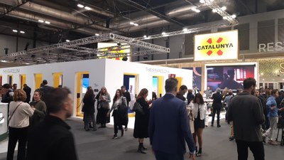 Fitur estands