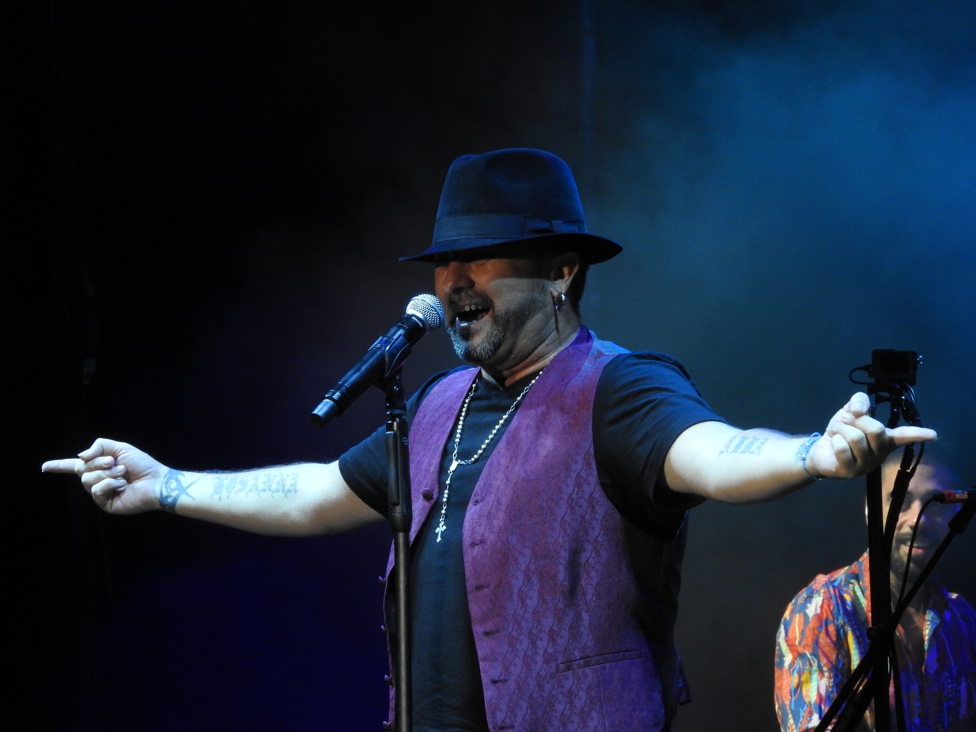El Barrio conquereix el Festival Jardins Terramar amb el seu rock andalús