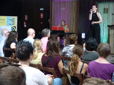 Imprescindibles - Actuació 1.jpg