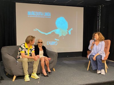 Pres. Muñequita linda- David Moncasi, Carmen Sánchez i Carme Artigas.jpeg