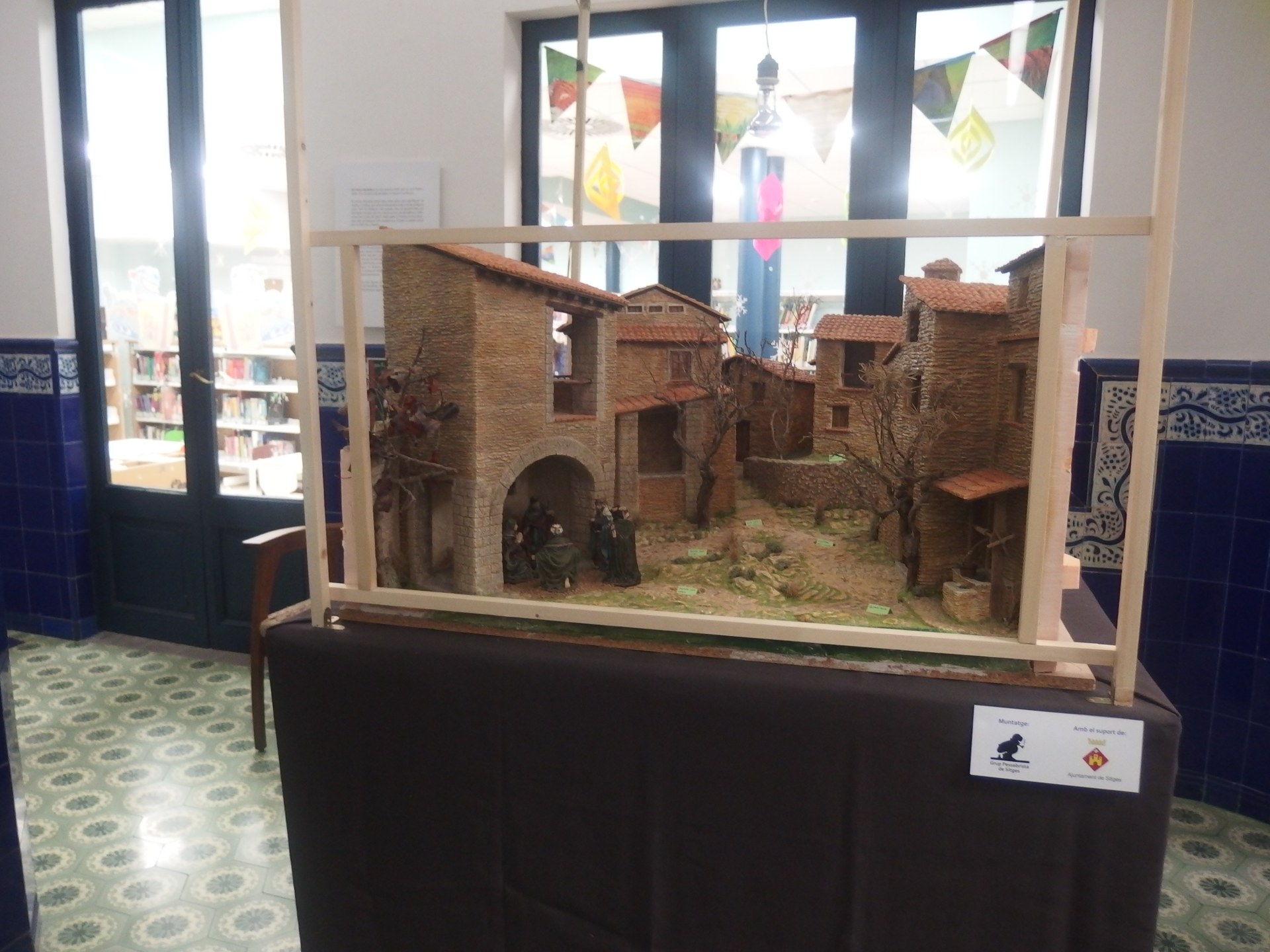 El Grup Pessebrista de Sitges exposa un diorama en 360º a la Biblioteca Santiago Rusiñol
