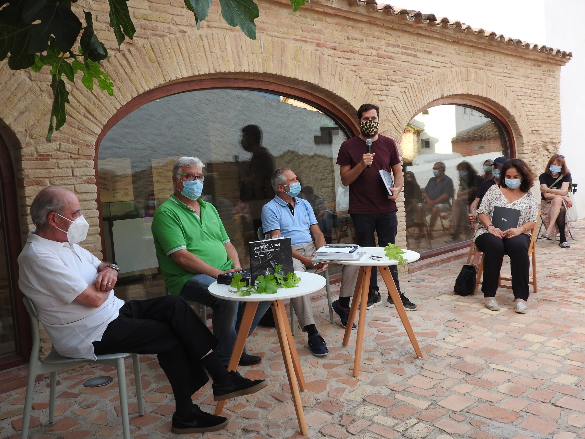 El llegat fotogràfic de Josep Mª Jornet es recull en un llibre publicat per l’Ajuntament de Sitges