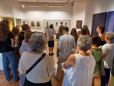 inauguració exposició (pla general).jpeg
