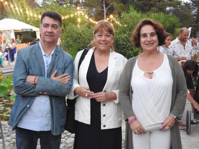 En la imatge el codirector del Festival Jardins Terramar de Sitges, la Consellera de Cultura Natàlia Garriga i l'alcaldessa Aurora Carbonell.JPG