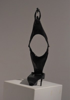 L’escultor Francisco Armas Padrón també ha obtingut el Primer Accèssit d’escultura Pere Jou per l’obra ‘Alquimia’