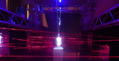 Instal·lació-holograma.jpg
