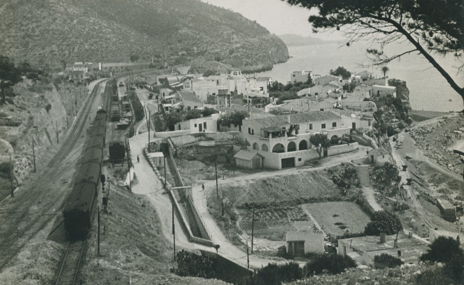 Imatge del Poble de Garraf AHMS Fons Josep Matas