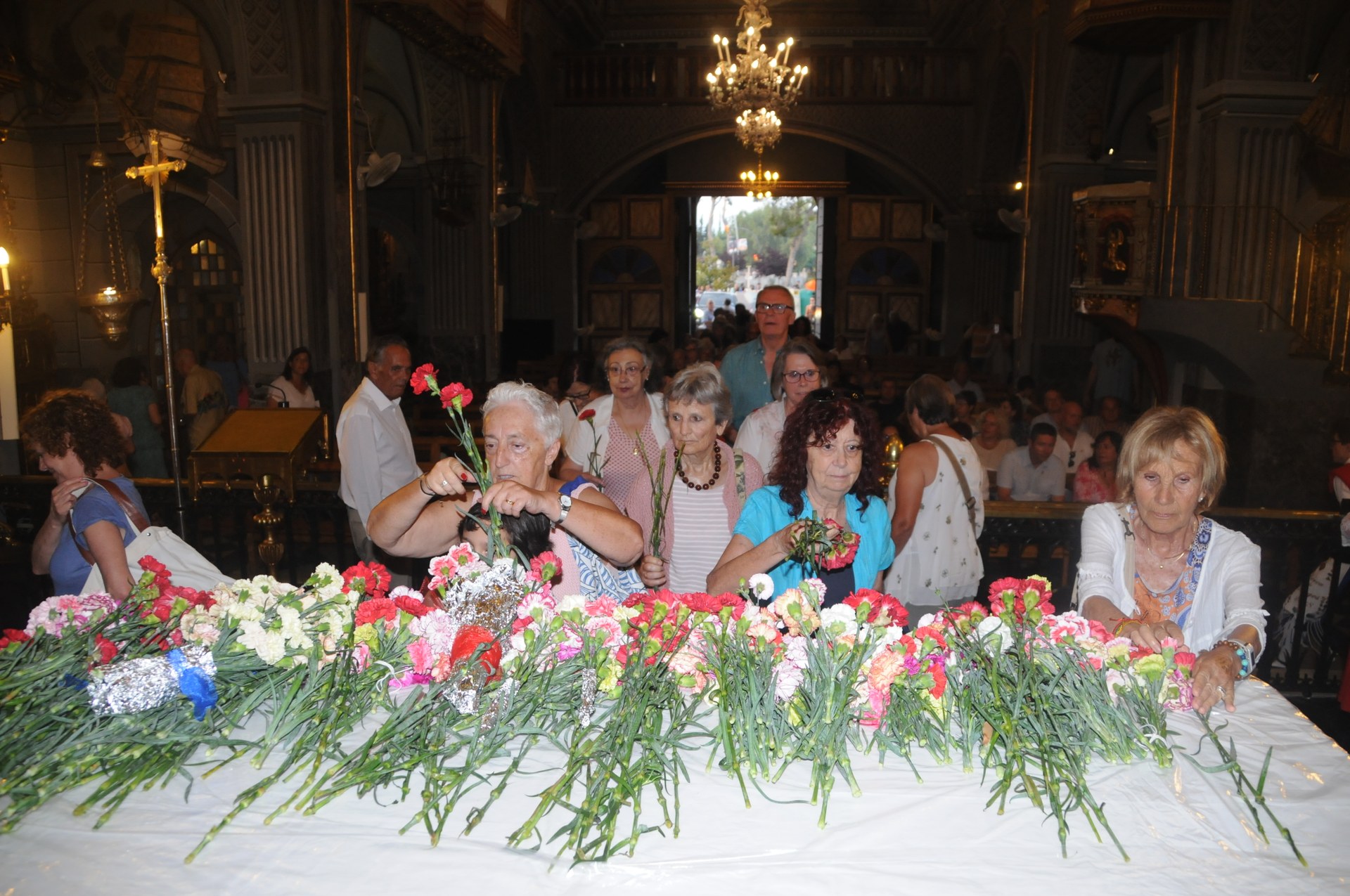 L’ofrena floral i la festa al Santuari del Vinyet, punt i final al Corpus