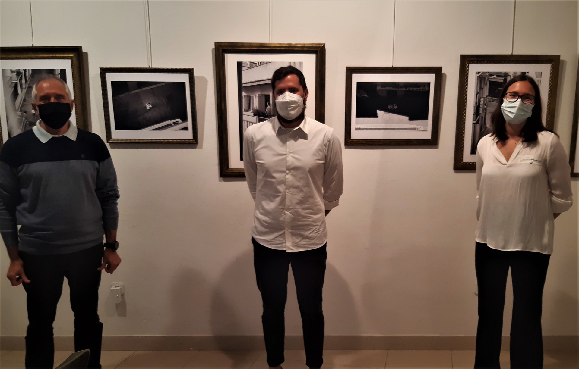 La crònica gràfica de la pandèmia de la Covid-19 es mostra en el projecte expositiu ‘Confinament a Sitges’