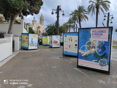 exposició Menys plàstic més vida .jpeg