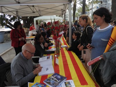 Signatura de llibres d'autors locals