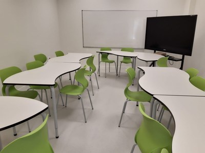 Aules Centre de Formació d'Adults.jpeg