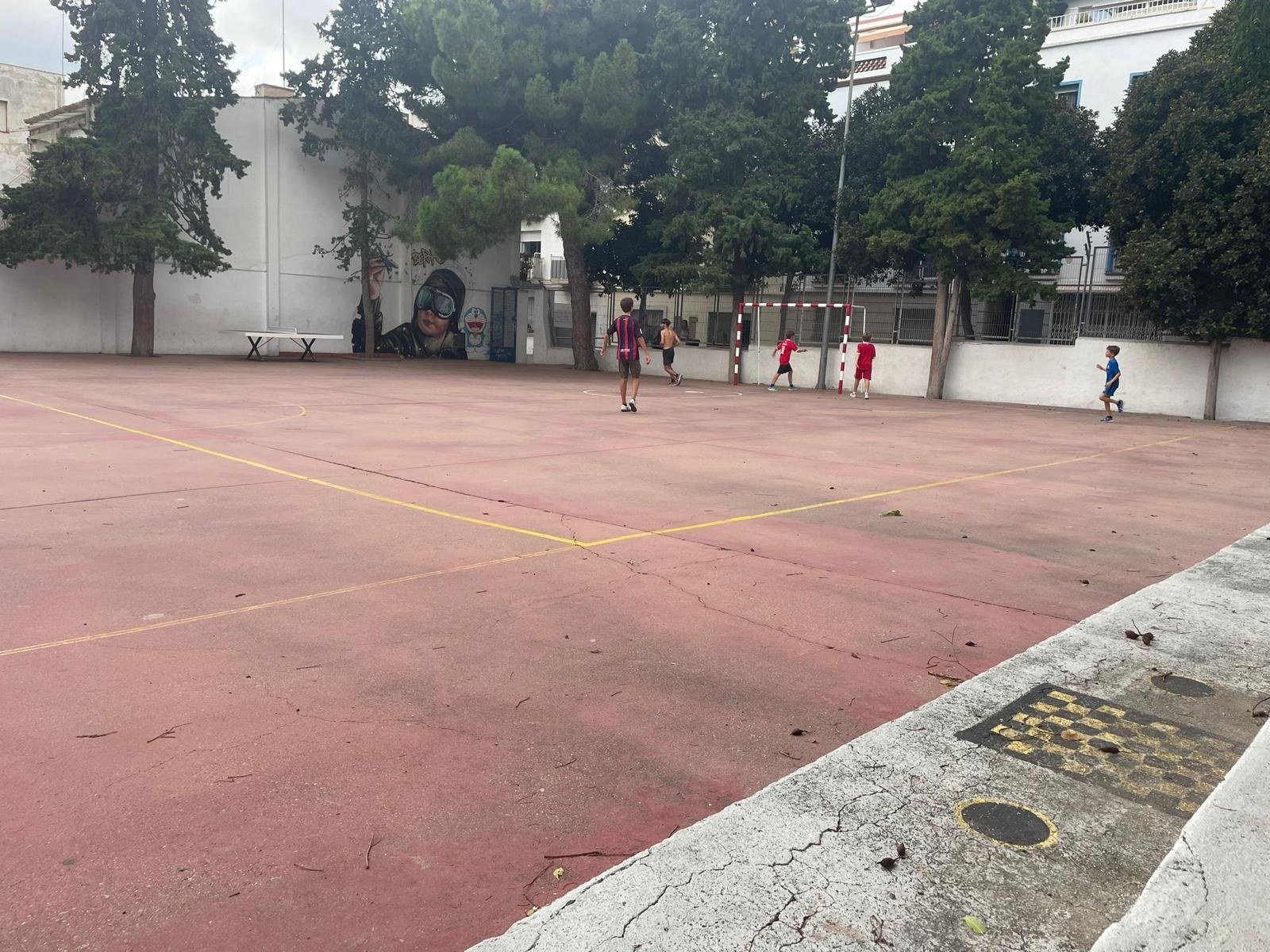 Els patis oberts a les escoles tornen a l’horari habitual