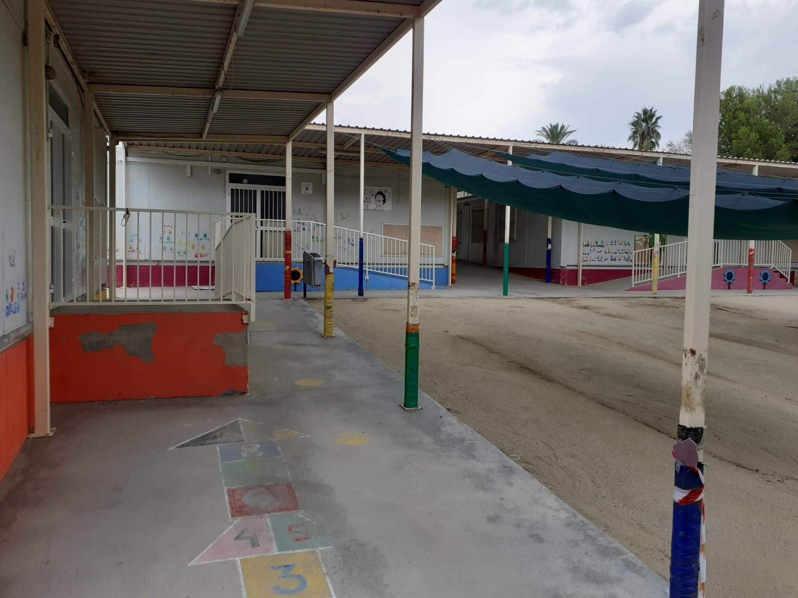 L’Ajuntament de Sitges dóna llum verda a l’enderroc dels mòduls prefacabricats de l’antiga escola Agnès de Sitges