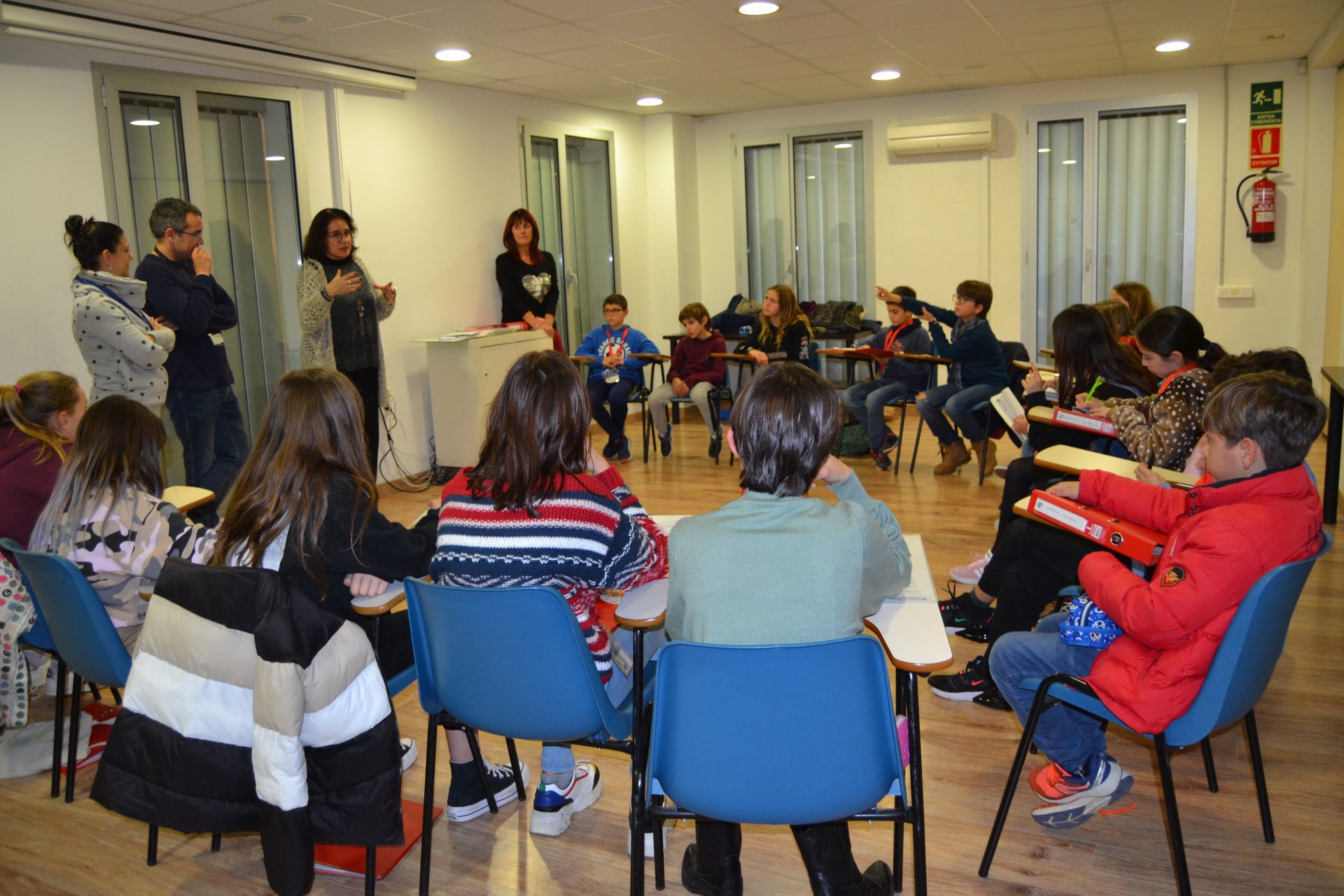 L’alcaldessa Aurora Carbonell visita el Consell d’Infants de Sitges