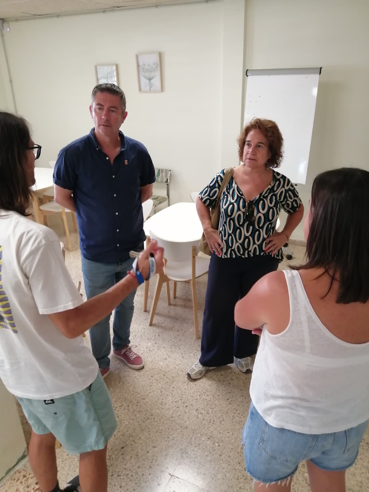 L’alcaldessa i el regidor d’educació visiten les escoles per valorar l’inici de curs