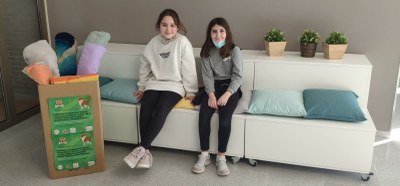 Escola Agnès de Sitges - campanya recollida material animals domèstics .jpeg