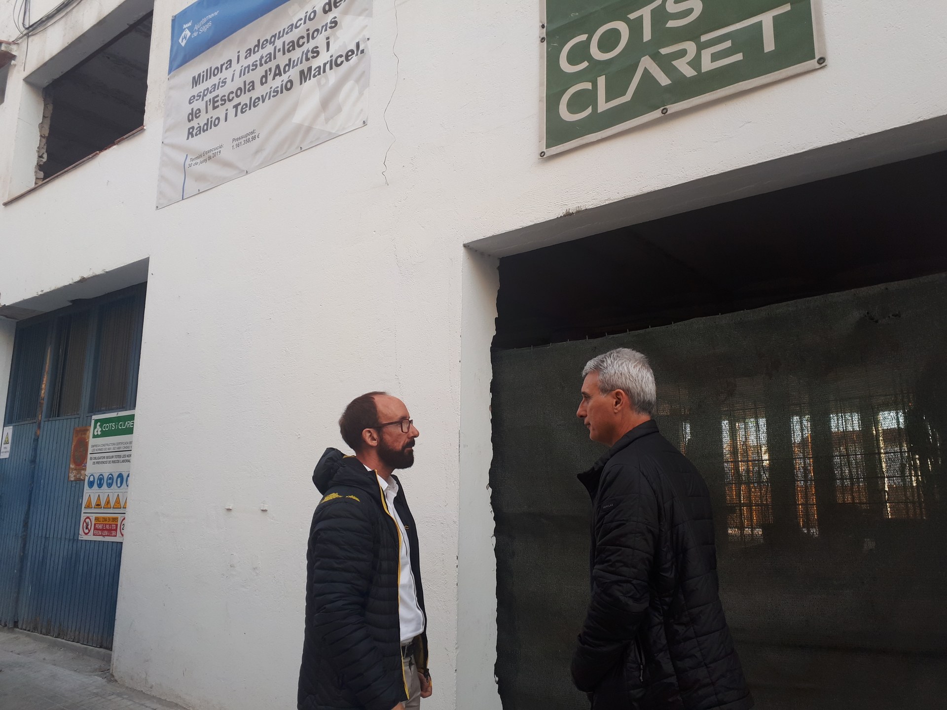 L'alcalde i el regidor d'Ensenyament visiten les obres de l'equipament