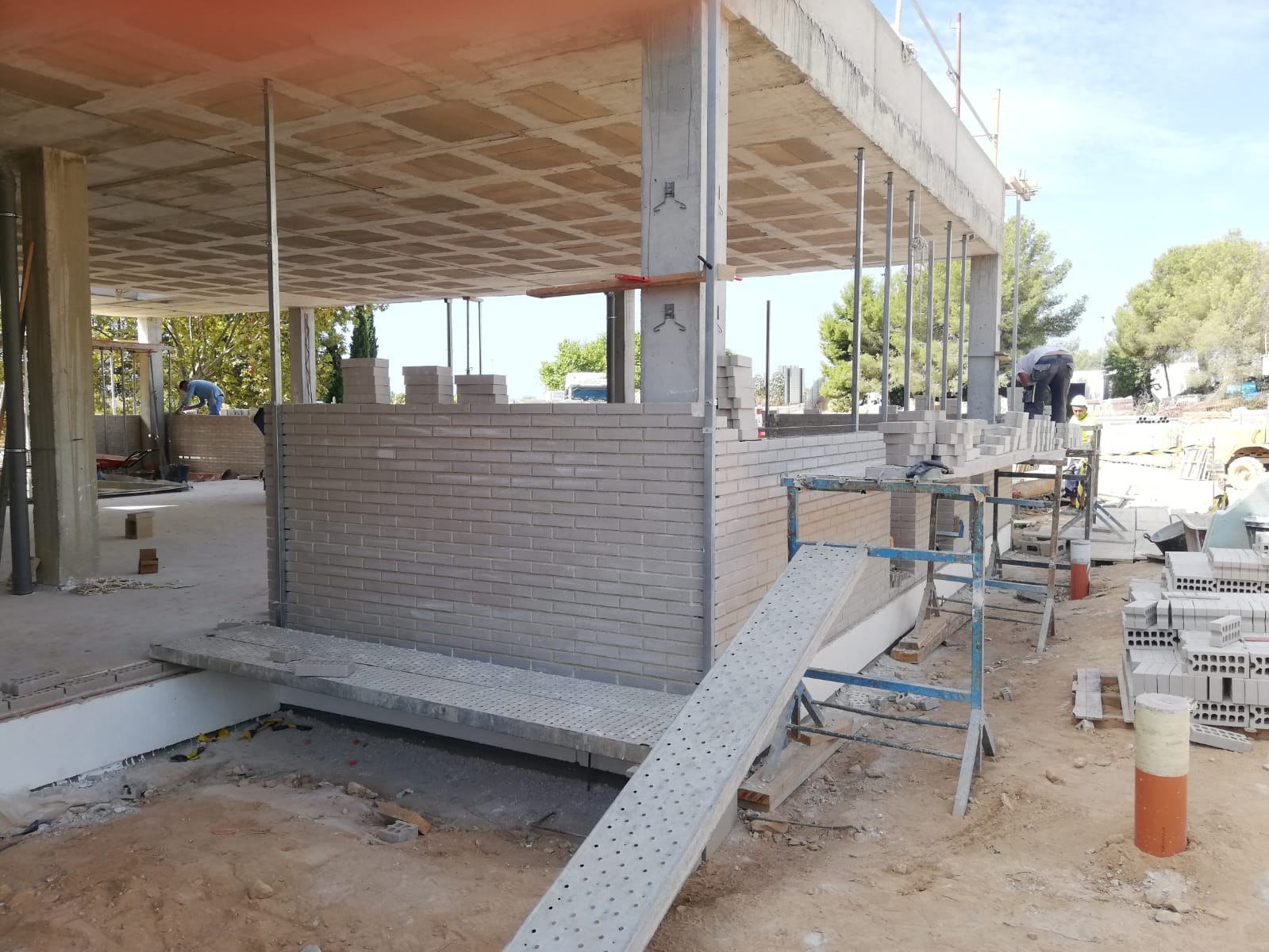 Les obres avancen un cop acabada l'estructura de l'edifici