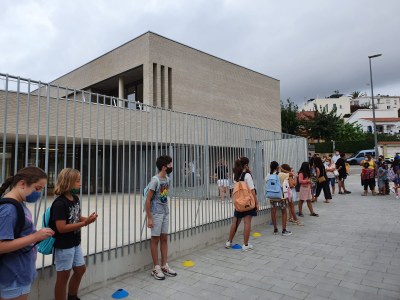 Escola Agnès de Sitges-entrada inici curs escolar.jpeg