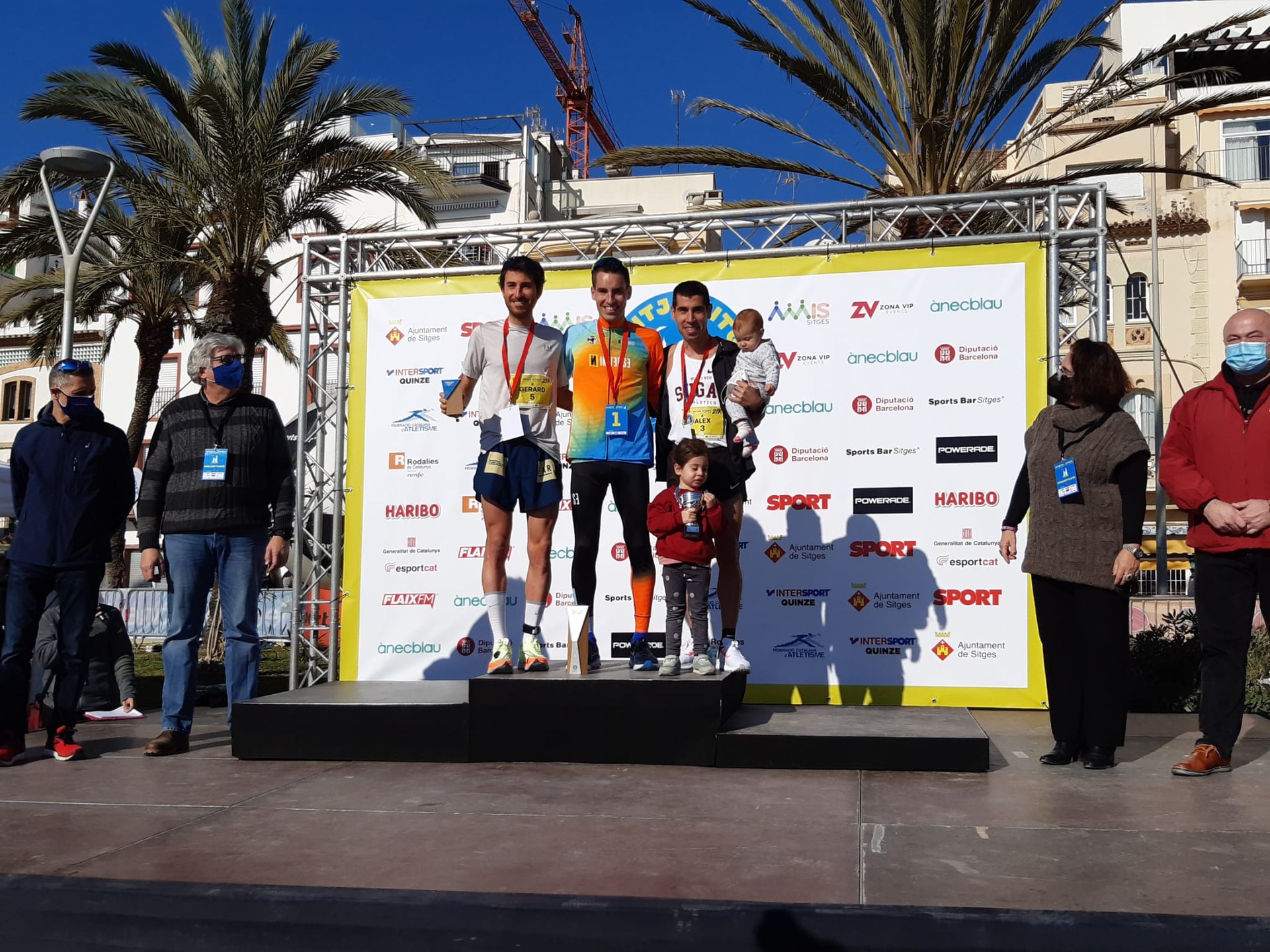 Carles Montllor i Elisabet Karlsson guanyen la Mitja Marató de Sitges