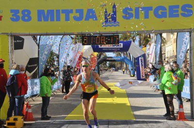 Mitja Marató guanyador.jpg