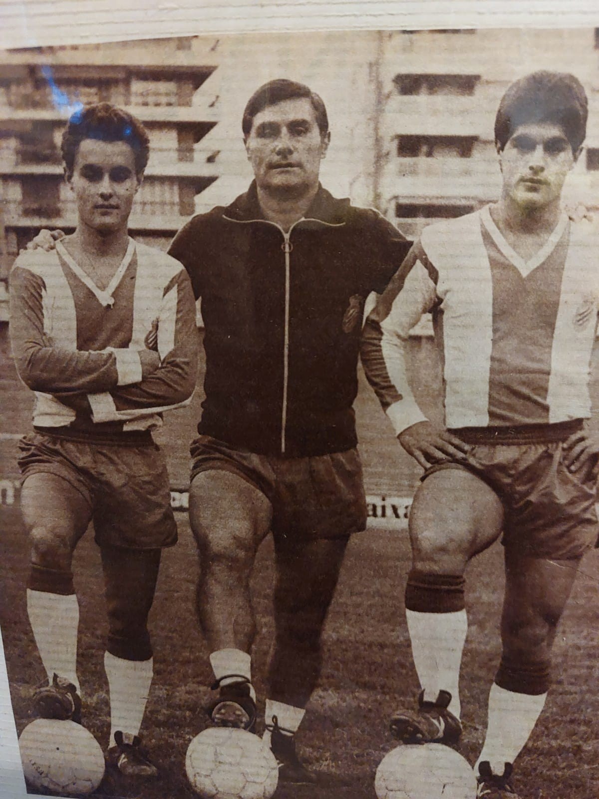 Els Veterans de Sitges homenatgen dos futbolistes de l’Espanyol, els germans Mauri