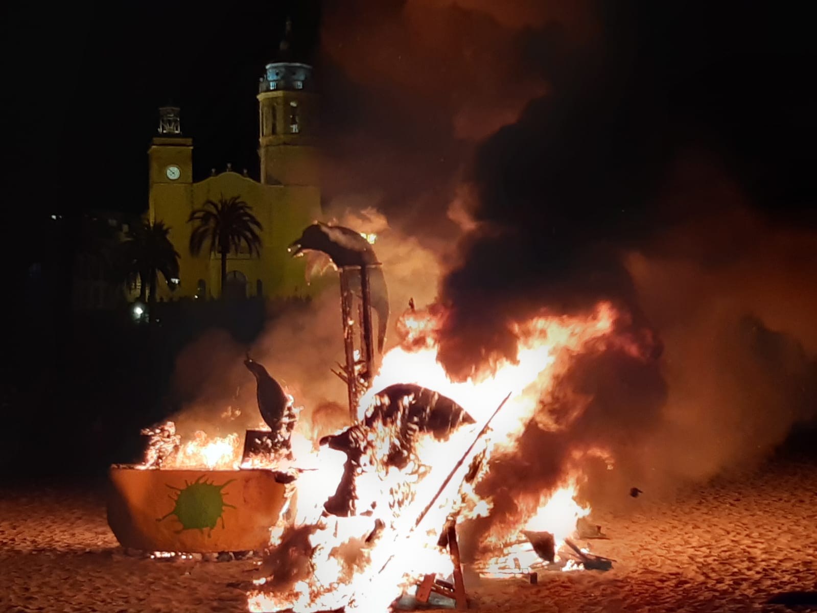 El Carnaval de Sitges enterra el Carnestoltes