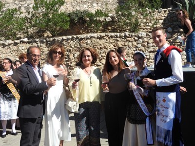 Inauguració de la Font del Vi.JPG