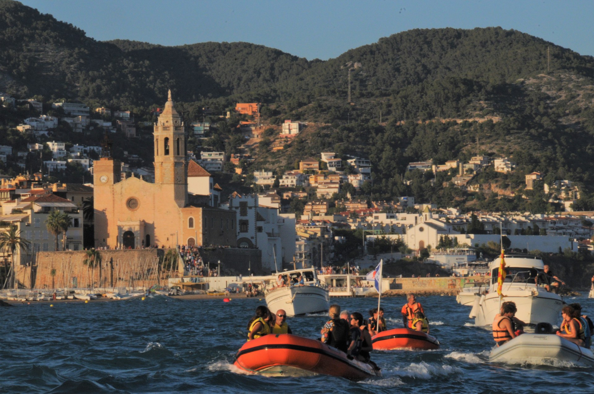 La tradicional Processó marinera protagonitza la celebració de la festivitat de la Mare de Déu del Carme