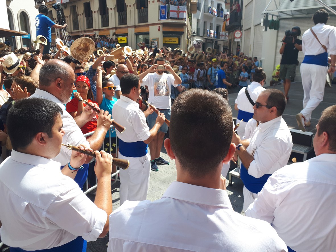Les gralles donen el tret de sortida a la festa en honor a Sant Bartomeu