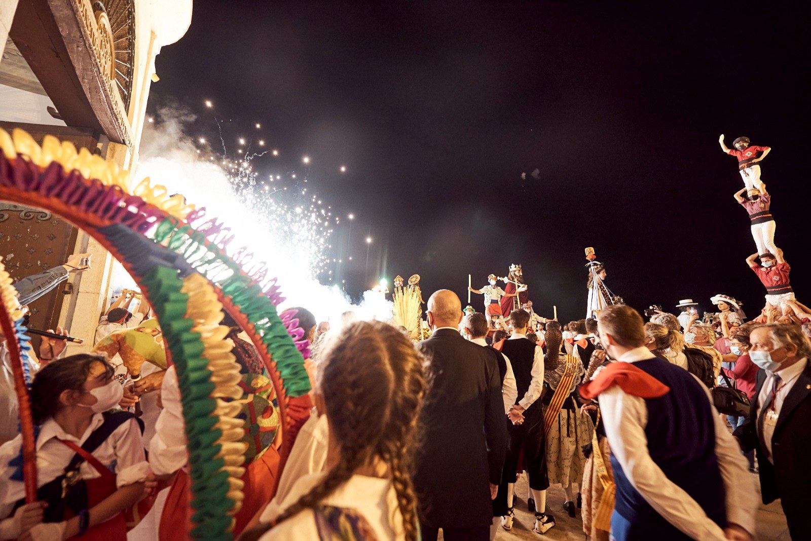 Sitges acomiada, amb passió, la Festa Major en honor a Santa Tecla amb una cercavila intensa en sentiments