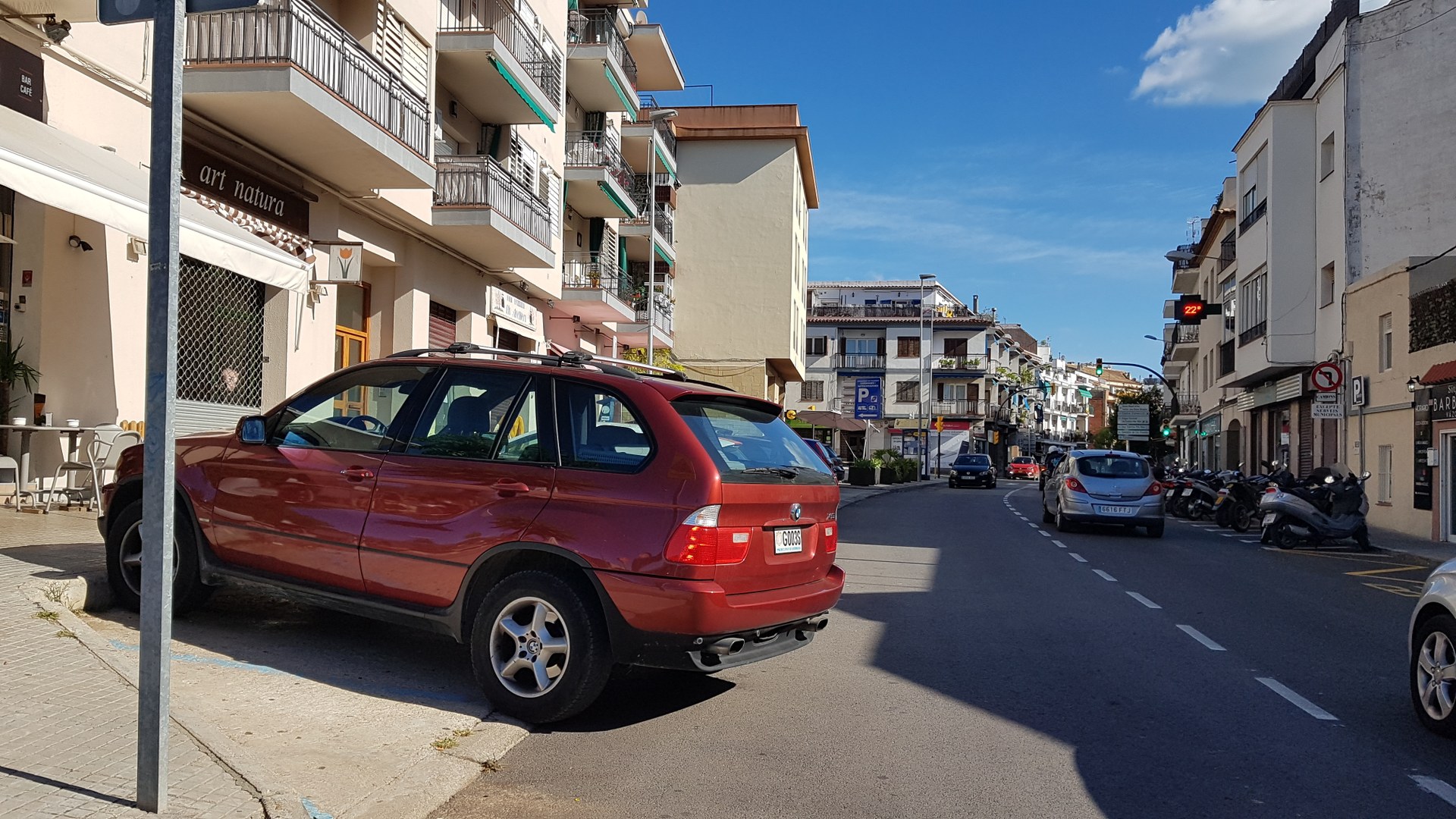 L'actual aparcament provoca problemes en la mobilitat