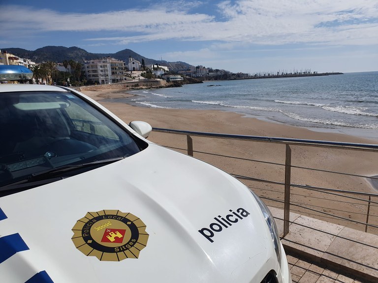 Policia Local de Sitges imparteix sessions formatives sobre mobilitat segura a les persones repartidores d'establiments de menjar a domicili
