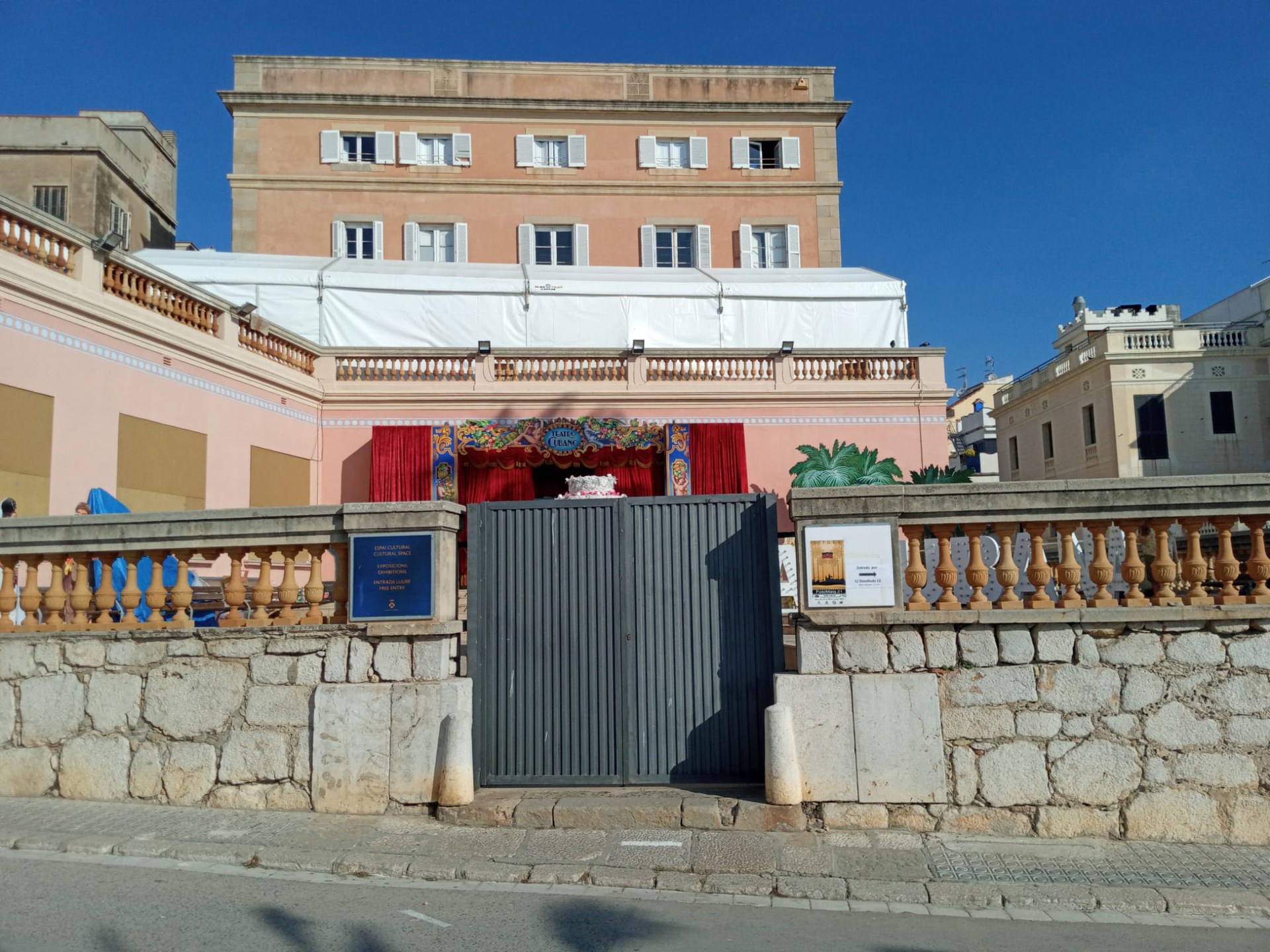 L’Ajuntament de Sitges contractarà, a través d’un pla d’ocupació municipal, 8 vigilants de sala per a l’exposició de La Cubana