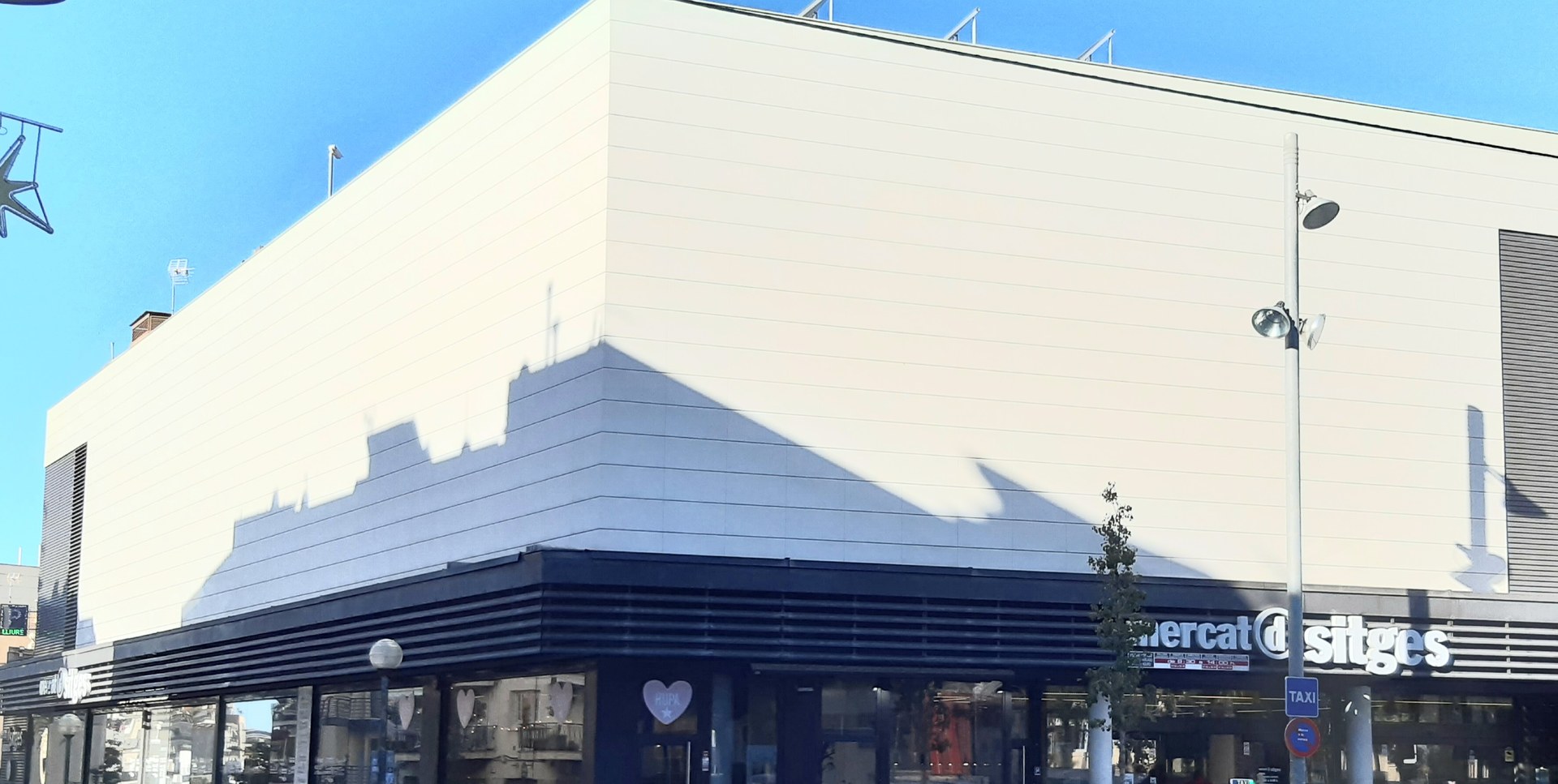 L’Ajuntament inicia treballs de rehabilitació al Mercat Municipal