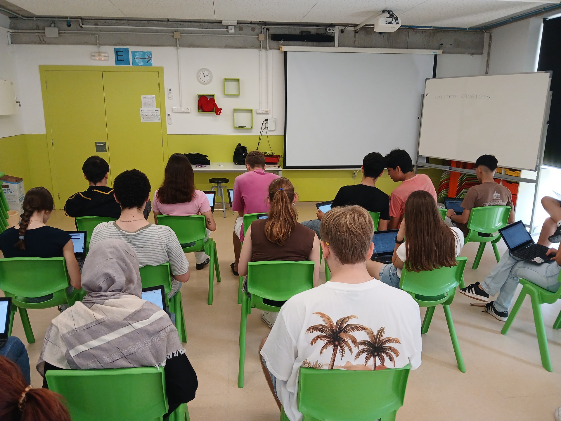 L’alumnat de 4t d’ESO de Sitges participa en una enquesta per conèixer els seus hàbits de salut