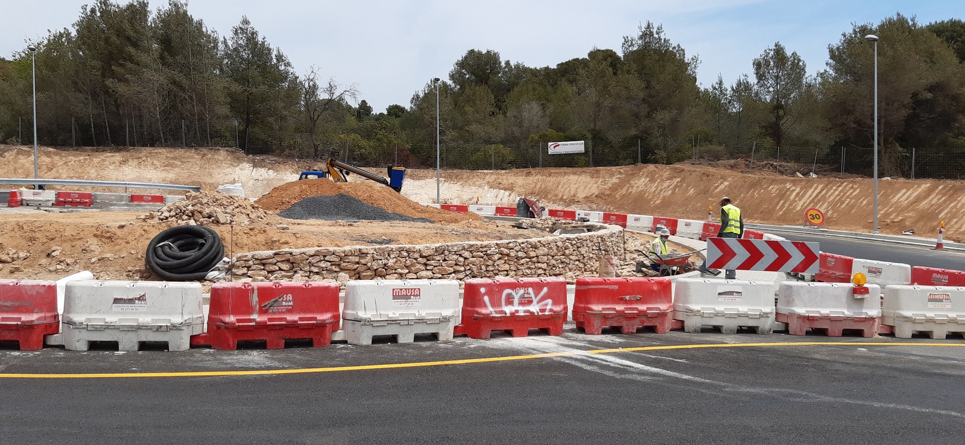 Les obres de la nova rotonda de la C-32 obliguen dilluns a tancar l’accés a l’autopista